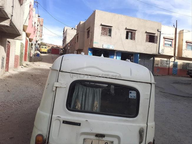 Renault R4 Essence Manuelle 1989 à Imouzzer-Kendar