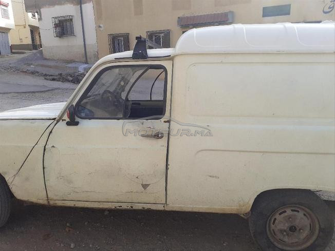 Renault R4 Essence Manuelle 1989 à Imouzzer-Kendar