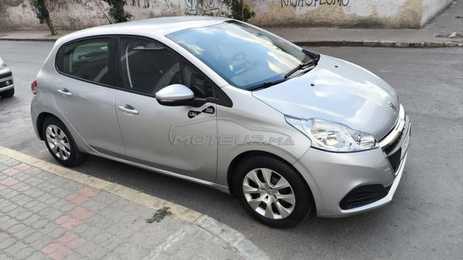 Peugeot 208 Essence Automatique 2017 à Casablanca