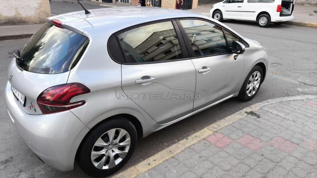 Peugeot 208 Essence Automatique 2017 à Casablanca