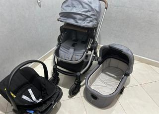 عربة أطفال شيكو