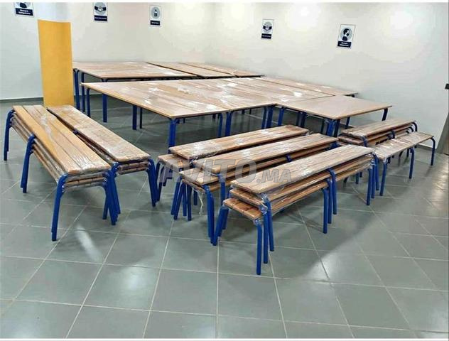 Fabrication de chaises scolaires et tables tableau