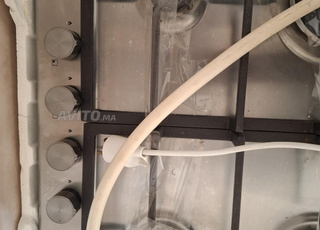 سخان مياه ، فراش و لوحة اينوكس