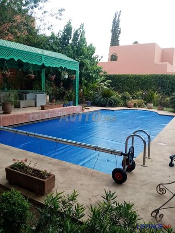 غطاء حماية للمسبح فائق الجودة من نوع "Bâche Piscine"