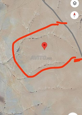 Terrain à vendre d'une superficie de 18 hectares situé dans une zone touristique