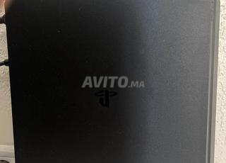 PS4 مع وحدتي تحكم