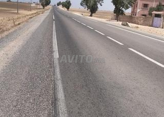 أرض بين آسفي والدار البيضاء على الطريق الوطنية رقم 1