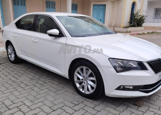 Skoda Superb Diesel Automatique 2017 à Tanger