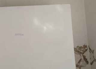 Fonds de commerce à vendre, jamais utilisé, situé dans une rue ouverte