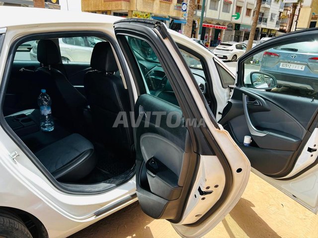 Opel Astra Diesel Manuelle 2013 à Rabat