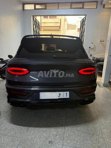 بنتلي بنتايجا بنزين أوتوماتيك 2023 في الرباط