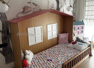 ناموسية على شكل دار للبنات الصغار -lit