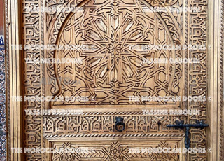 Porte en bois sculptée sur mesure disponible, livraison rapide