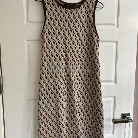 فستان بحالة جيدة