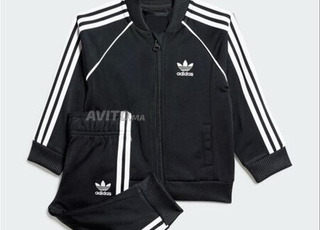 Tenue Adidas originale noire enfant âge 8 ans