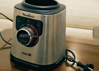 خلاط كهربائي بدون كأس