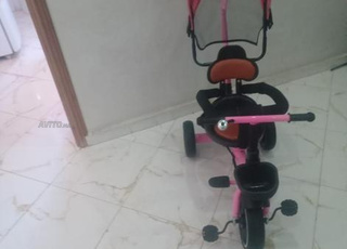 Poussette pour enfants avec protection solaire