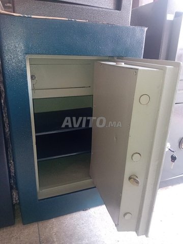 خزنة فولاذية مستعملة بحالة جيدة DAD