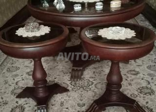 طاولات مستديرة