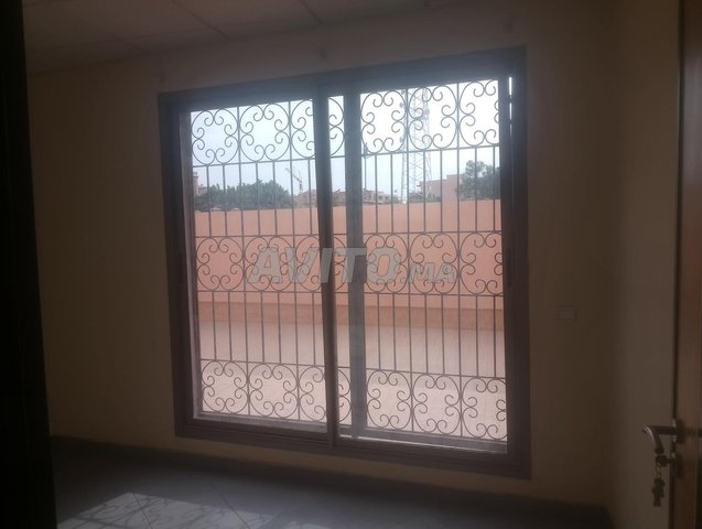 مكتب واسع بمساحة 230 متر مربع في كيليز