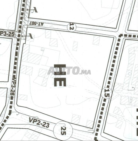 À vendre terrain commercial de 650 mètres à Ait Melloul