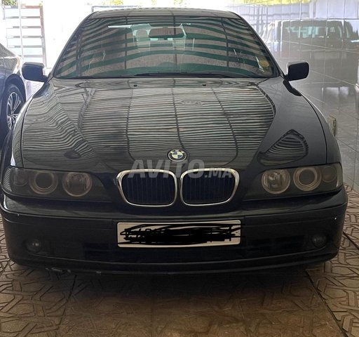 BMW الفئة الخامسة ديزل أوتوماتيكية 2001 في الرباط
