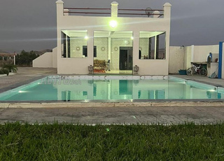 Ferme Oliviers et luzerne Villa et Piscine