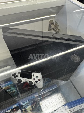 PS4 SLIM 1000GB PLUS مانطة