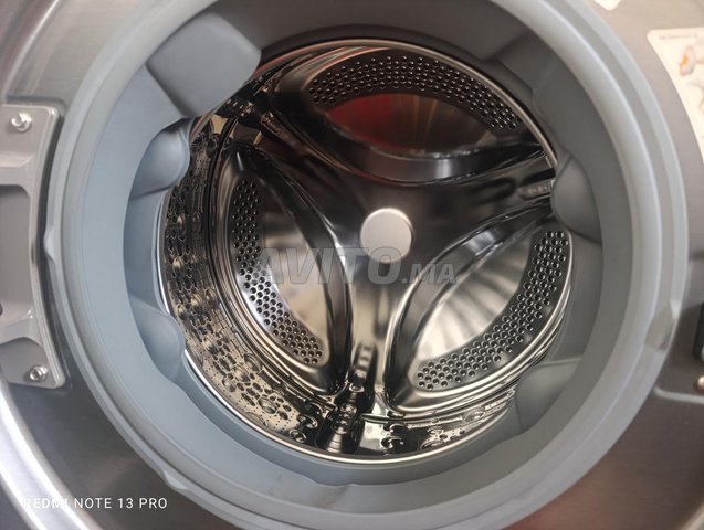 غسالة LG Thinq 8kg شبه جديدة