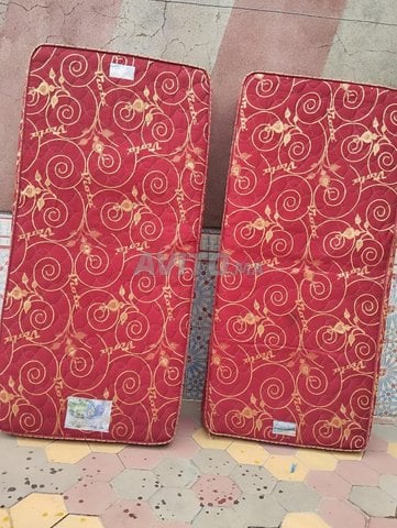 02 matelas 90/190 à vendre
