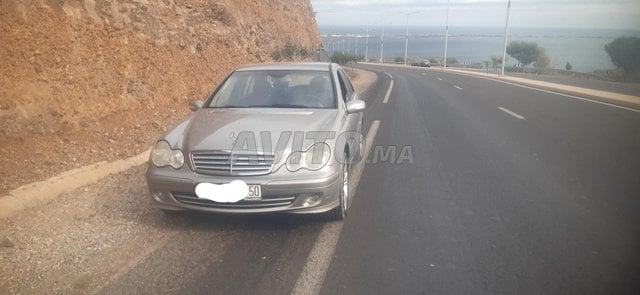 مرسيدس الفئة سي دبليو 203 200 سي دي اي