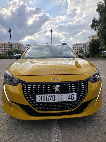 Peugeot-208