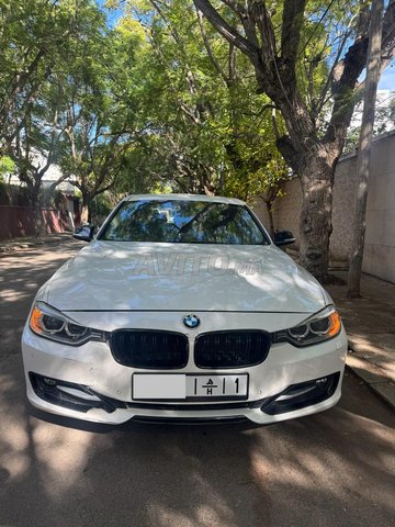 BMW الفئة الثالثة ديزل أوتوماتيكية 2012 في الرباط
