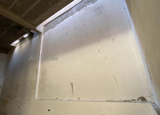 محل تجاري بمساحة 171 متر مربع للبيع في كيليز