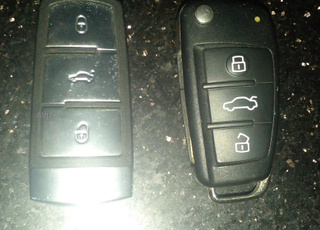 Deux clés originales vierges 4000dh