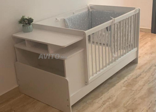 سرير أطفال CILEK قابل للتطوير للبيع