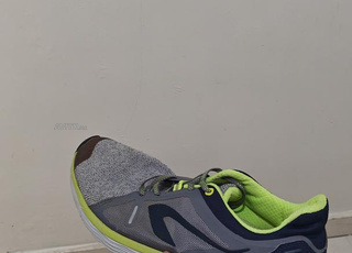 Chaussures pour femmes et hommes