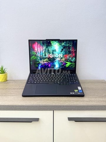 Lenovo Legion 5 Ultimate RTX5060 i7 14700HX 24/1TB