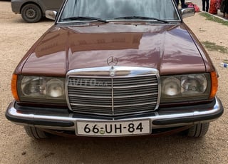 MERCEDES 280 W123 1979