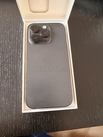 IPhone 14 Pro en très bon état