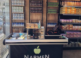 Étagères de supermarché professionnelles en excellent état