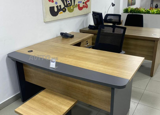 Bureau de direction en bois mdf avec 3 chaises