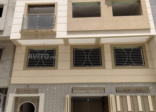 منزل للبيع في حي الغولف