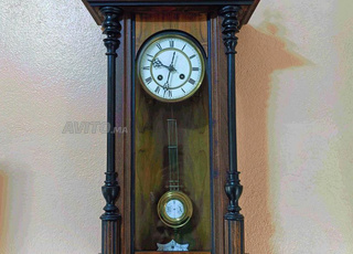 Montre mécanique, chef-d'œuvre de luxe, pure, fonctionne bien