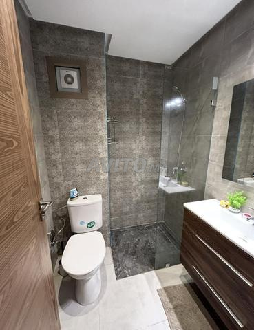 Duplex en plein centre Av Med V