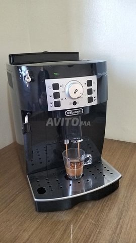 ماكينة قهوة Delonghi magnifica s في حالة جيدة جدا
