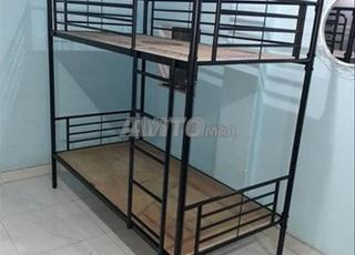 Lit Métallique – Solide, Durable et Idéal