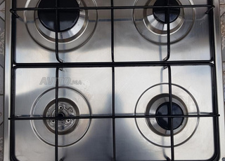 plaque cuisson 4 feux fonctionne bien