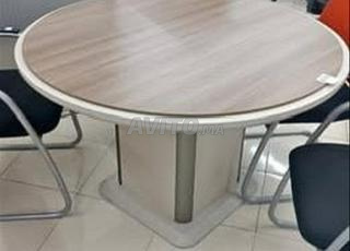 طاولة اجتماع مكتب