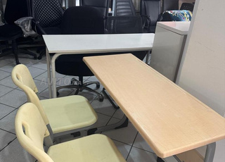 Mobilier Scolaire – Tables & Chaises – Haute Qualité